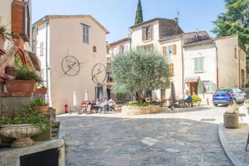 maison de village provençale : Maisons de vacances proche de Tourrettes