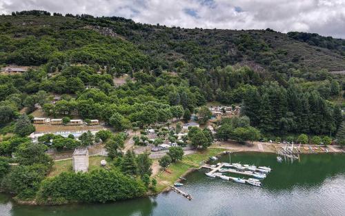 Camping Lac de Villefort : Campings proche de Laval-d'Aurelle