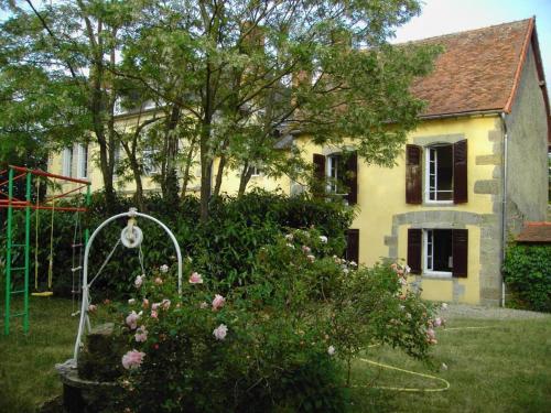 Gîte Gipcy, 4 pièces, 6 personnes - FR-1-489-106 : Maisons de vacances proche de Cosne-d'Allier