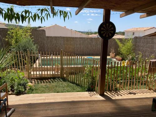 Hérault Agréable maison avec piscine : Maisons de vacances proche de Puéchabon
