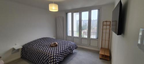 Private room in shared apartment IV : Appartements proche de La Neuville-sur-Oudeuil