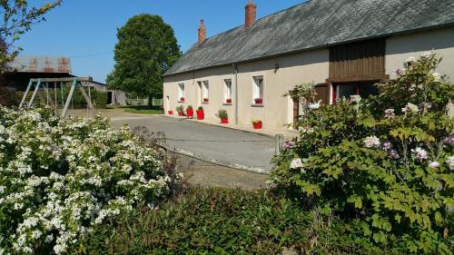 gîte de campagne (Les Toucanes) : Maisons de vacances proche de Thoiré-sur-Dinan