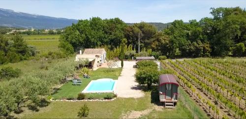 Maison de 2 chambres avec piscine privee jardin clos et wifi a Modene : Maisons de vacances proche de Modène