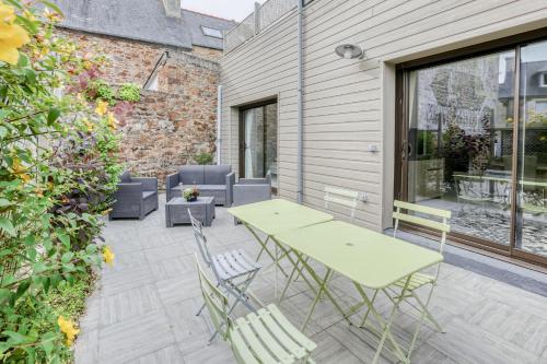 Bel appartement avec WIFI et terrasse à PERROS-GUIREC - Réf 815 : Appartements proche de Saint-Quay-Perros