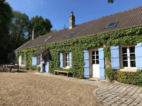 Beautiful and quiet country house 1h from Paris : Villas proche de Berny-Rivière