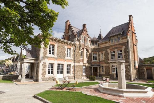 Betoverend kasteel voor een onvergetelijk verblijf met familie en vrienden 6-12 personen : Villas proche de Bogny-sur-Meuse