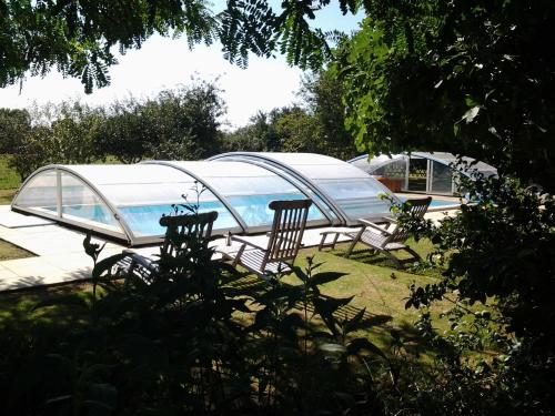 Le Gîte de l'aubray, gîte avec piscine : Maisons de vacances proche de Saint-Agnant
