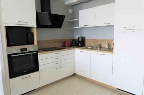 Bel appartement rénové avec WIFI VUE SUR MER à PERROS-GUIREC - Réf 843 : Appartements proche de Saint-Quay-Perros