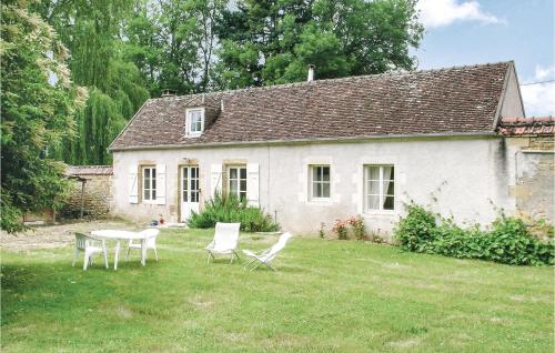 Amazing home in St, Jean Aux Amognes with 1 Bedrooms and WiFi : Maisons de vacances proche de La Celle-sur-Nièvre