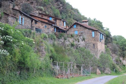 Gîte rustique au bord du Tarn : Appartements proche de Mont-Roc