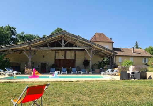 Maison Campagne avec piscine : Maisons de vacances proche de Montignac-Toupinerie