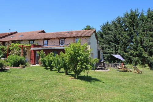 Les cols verts : Maisons de vacances proche de Bersac-sur-Rivalier