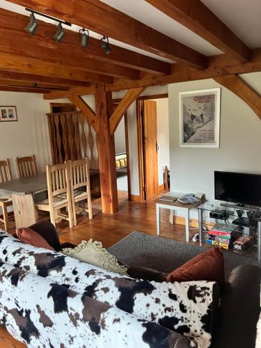 Chez Jallot - Upper Gite : Maisons de vacances proche de Saint-Dizier-Leyrenne