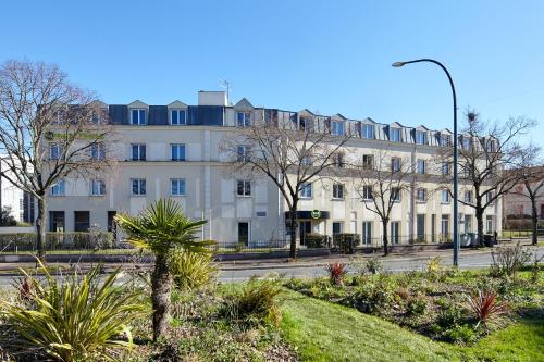 B&B HOTEL Saint-Maur Créteil : Hotels proche de Saint-Maur-des-Fossés