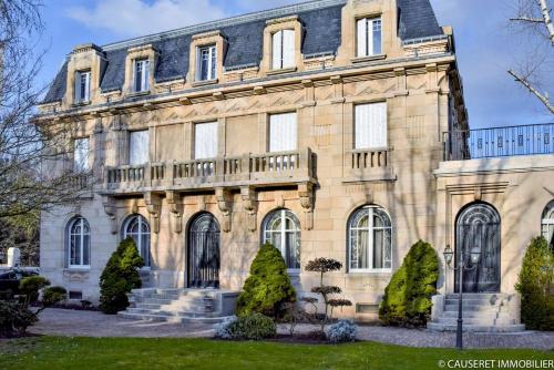 Villa Bonnabel : Appartements proche de Pulligny
