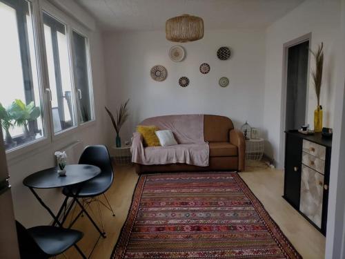 Refuge Bohème Vichy : Appartements proche de Marcenat
