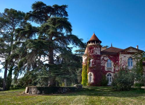 Château Marteret : Maisons de vacances proche de Roques