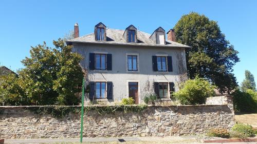 Maison de bourg : Maisons de vacances proche de Saint-Maurice-les-Brousses