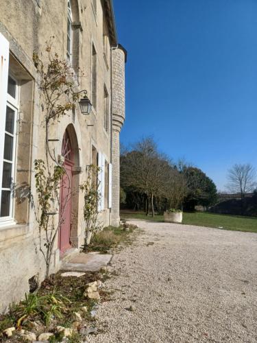Chateau de Brie : B&B / Chambres d'hotes proche de Villeneuve-la-Comtesse