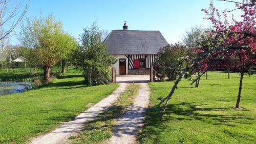 La Commère: Gîte dans un cadre champêtre : Maisons de vacances proche de Sainte-Opportune-du-Bosc