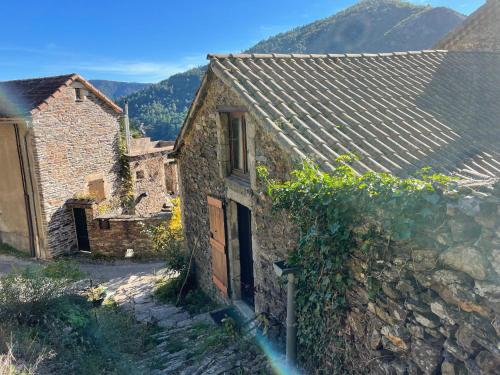 Charmant petit gîte au cœur de l’Ardèche : Appartements proche de Dompnac