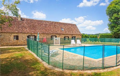 Beautiful Home In Eglise Neuve Dissac With 4 Bedrooms, Wifi And Private Swimming Pool : Maisons de vacances proche de Maurens
