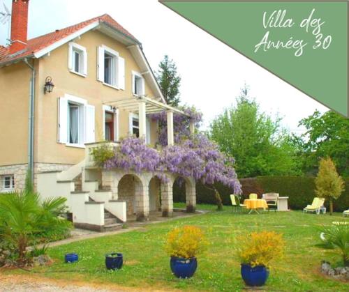 VILLA ANNEE 30 Rénovée ,Terrasse et Jardin : Maisons de vacances proche de Peyrillac-et-Millac