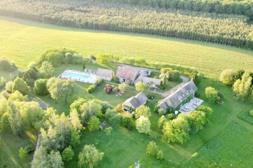 Beautiful country house 1 hr 45 min from Paris : Villas proche de Vouvray-sur-Huisne