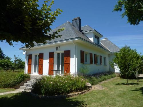 Gîte Montbazens, 5 pièces, 8 personnes - FR-1-601-388 : Maisons de vacances proche d'Escandolières