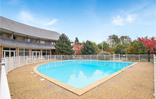 Nice Apartment In quemauville With Outdoor Swimming Pool, Wifi And Heated Swimming Pool 2 : Appartements proche de Saint-Gatien-des-Bois