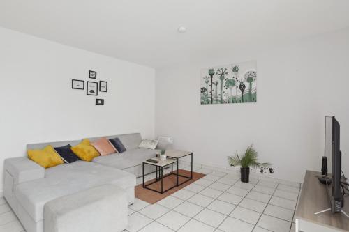 Budget spacious apart with terrace : Appartements proche d'Arthies