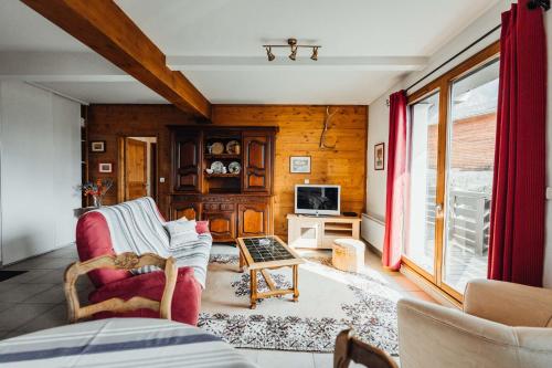 Spacious apartment with garage and balcony overlooking the mountains : Maisons de vacances proche de Saint-Gervais-les-Bains