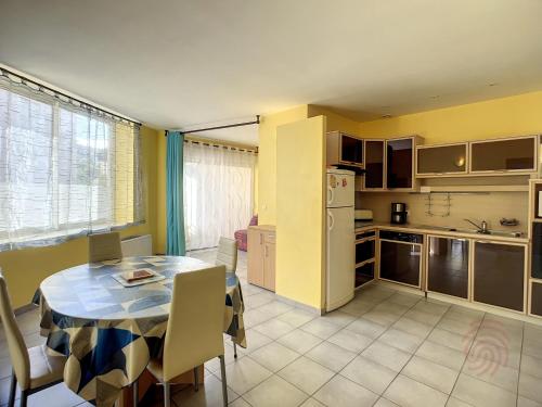 Appartement Lamalou-les-Bains, 2 pièces, 4 personnes - FR-1-451-188 : Appartements proche de Les Aires