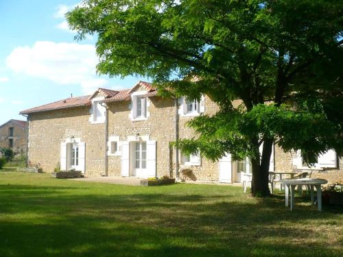 Le logis de l'epinoux : Maisons de vacances proche de Saint-Julien-l'Ars
