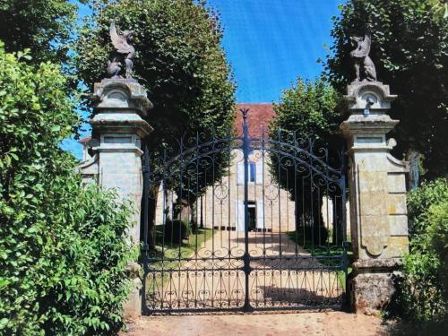 Château de Bataillé : B&B / Chambres d'hotes proche de Cambes