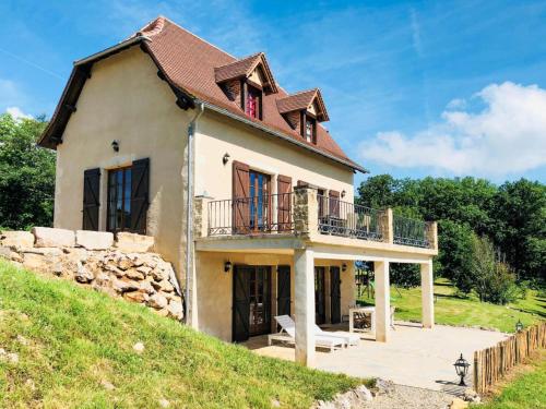Villa Calloras : Maisons de vacances proche de Larroque-Toirac
