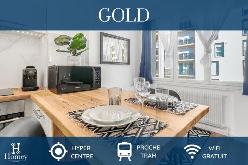 HOMEY GOLD - Hyper centre/Proche Tram/Wifi gratuit : Appartements proche d'Ambilly