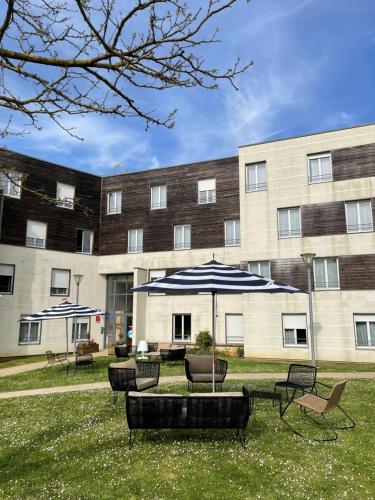 Residhome Bures La Guyonnerie : Appart'hotels proche de Saint-Jean-de-Beauregard