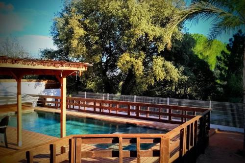 Maison avec piscine en Provence ambiance paillote : Maisons de vacances proche de Puget-Ville