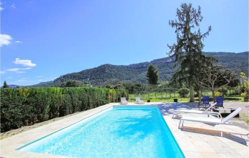 Awesome Apartment In Gemenos With 2 Bedrooms, Wifi And Outdoor Swimming Pool : Appartements proche de Roquefort-la-Bédoule