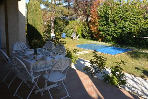 Single storey house 6 Pers heated swimming pool games 650m from the vil : Maisons de vacances proche de Saint-Didier