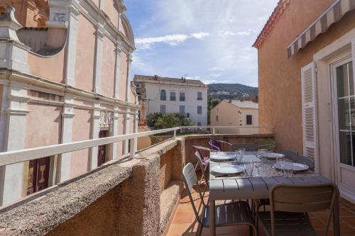 Alla Casa - Appt pour 6 avec terrasse : Appartements proche de Sant'Antonino