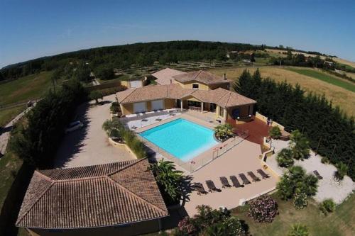 VILLA Maoni : Villas proche de Montignac-Toupinerie