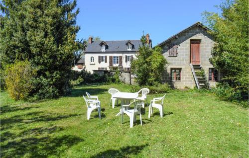 Stunning Home In Miossens Lanusse With Wifi And 5 Bedrooms : Maisons de vacances proche de Louvigny