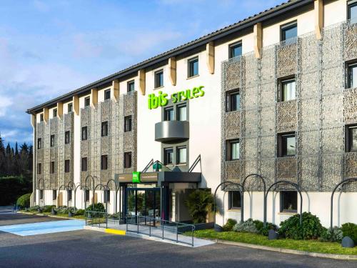ibis Styles Toulouse Nord Sesquieres : Hotels proche de Fonbeauzard