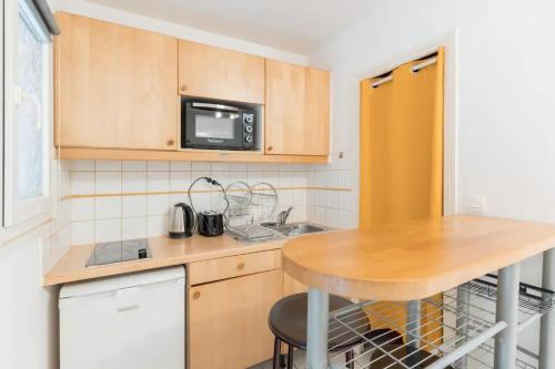 Nice and Comfortable Studio Apartment - Paris : Appartements proche de Vanves