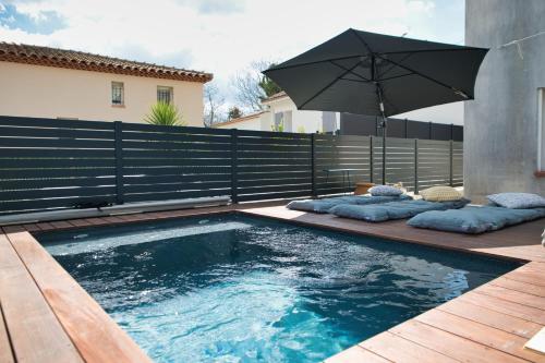 Beautiful villa with pool in the heart of a residential area of Marseille : Villas proche de Plan-de-Cuques