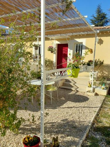 Location saisonnière en Provence : Appartements proche de Saze