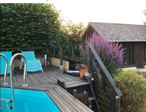 Maison de 3 chambres avec piscine partagee jardin clos et wifi a Notre Dame du Touchet : Maisons de vacances proche de Husson