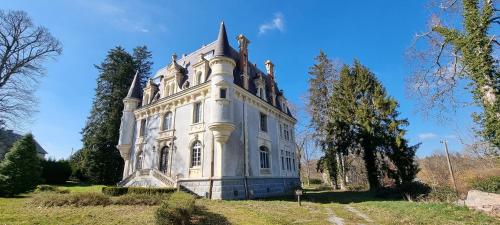 Château de Chazelpaud : B&B / Chambres d'hotes proche de Condat-en-Combraille